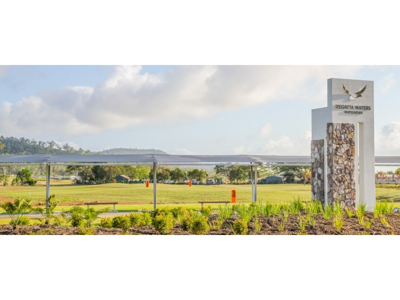 10 Spritsail Crescent, Regatta Waters, Cannonvale QLD 4802