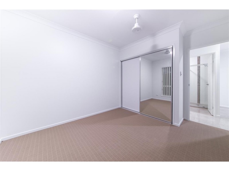 10 Spritsail Crescent, Regatta Waters, Cannonvale QLD 4802