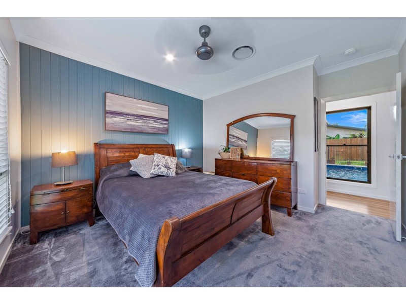 10 Ryben Court, Cannonvale QLD 4802