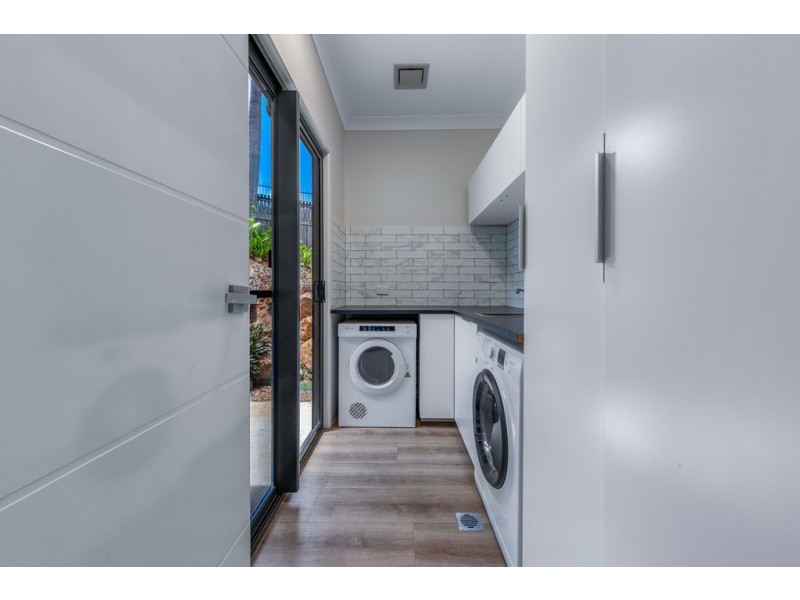 10 Ryben Court, Cannonvale QLD 4802