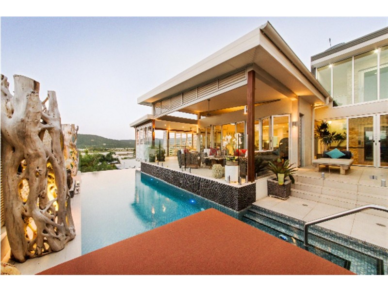 7 Summit Ave, Airlie Beach QLD 4802