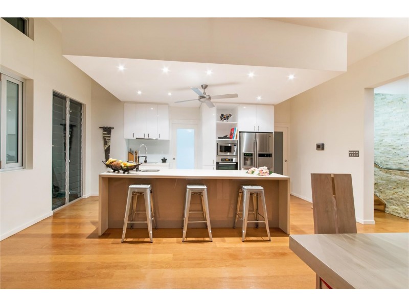 7 Summit Ave, Airlie Beach QLD 4802