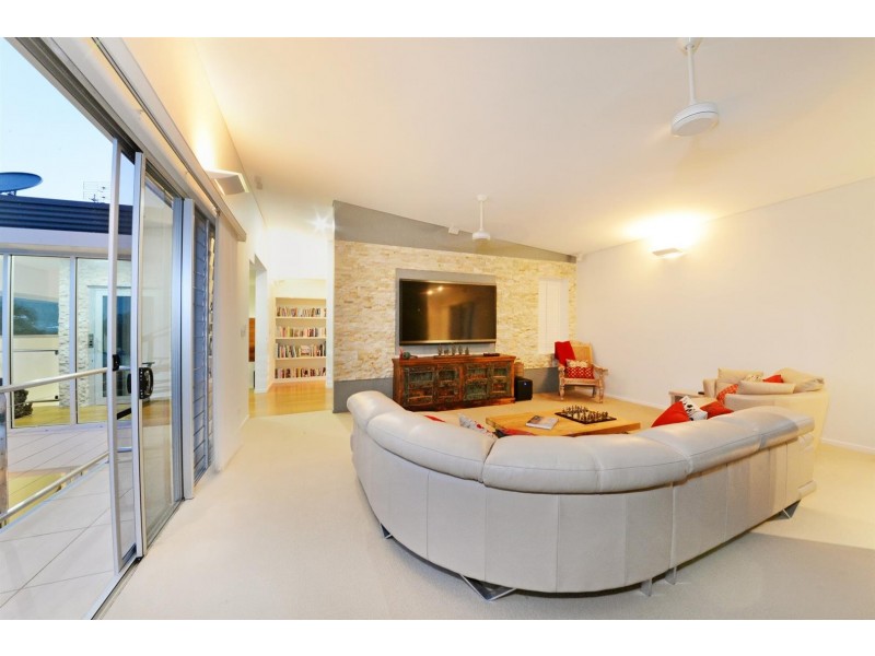 7 Summit Ave, Airlie Beach QLD 4802