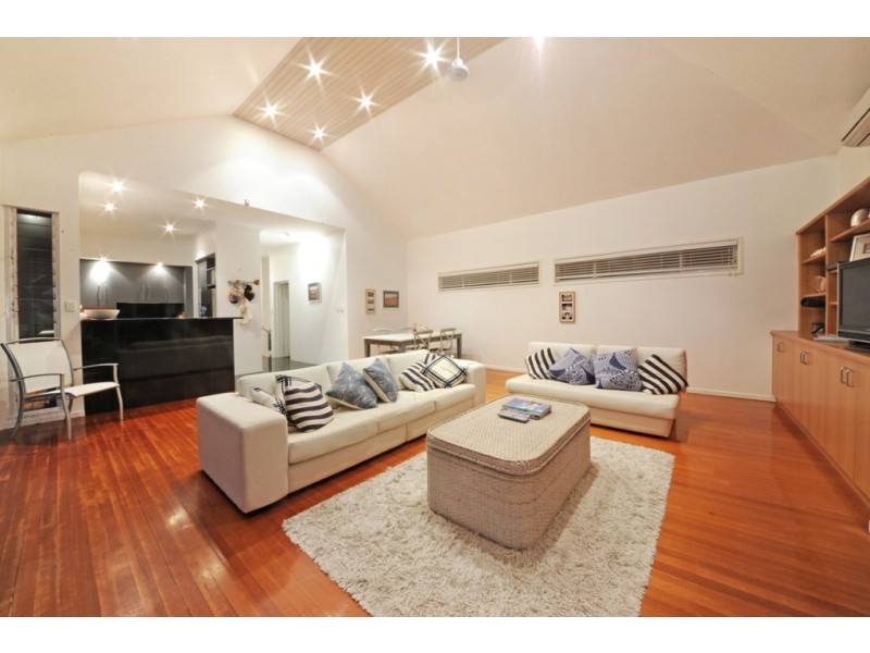 9 Shutehaven Close, Shute Harbour QLD 4802