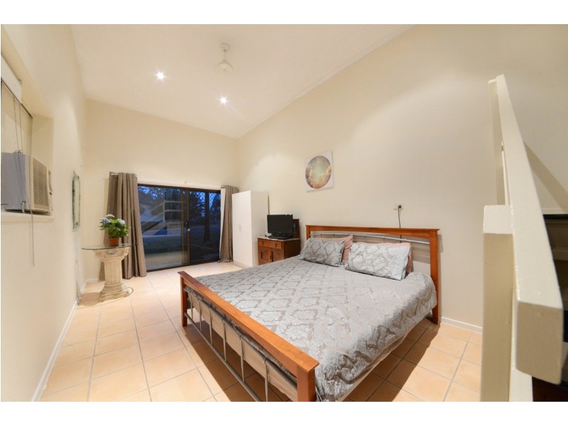 6 Picaninni Close, Cannonvale QLD 4802