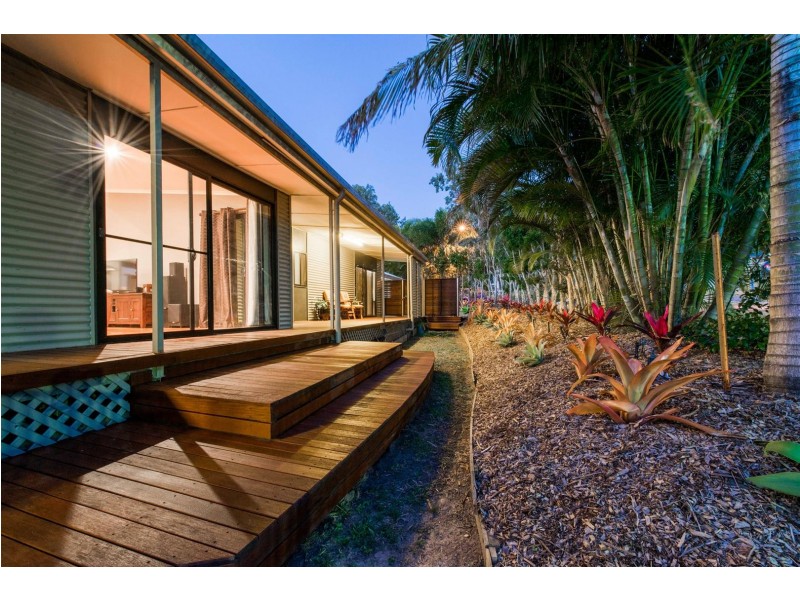 64 Valley Drive, Cannonvale QLD 4802