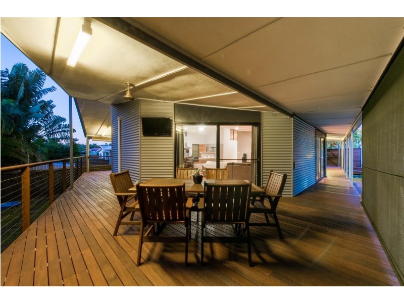 64 Valley Drive, Cannonvale QLD 4802