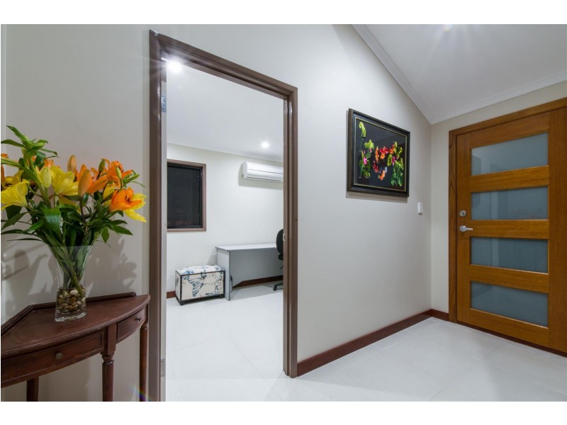 64 Valley Drive, Cannonvale QLD 4802