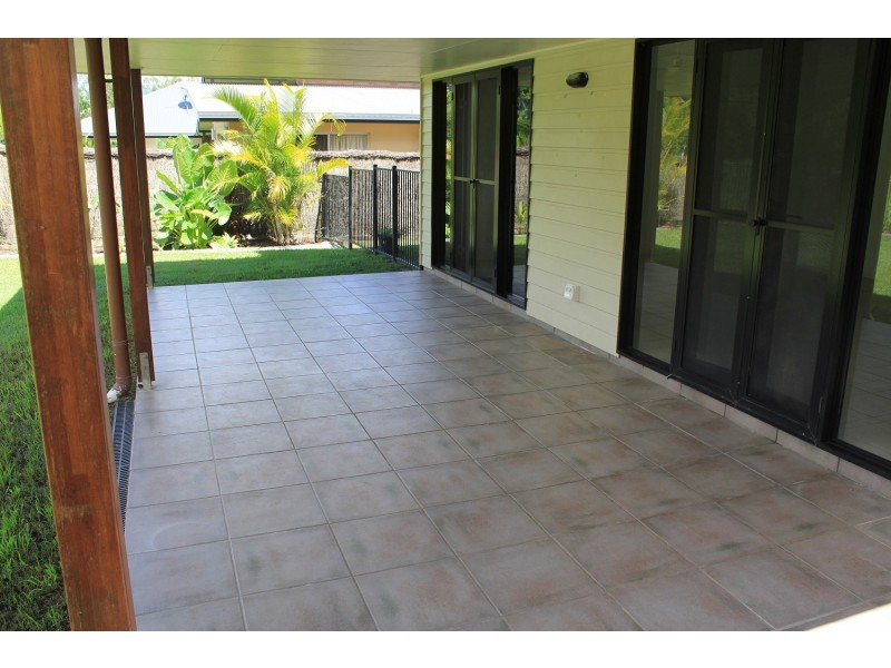 92 Abell Road, Cannonvale QLD 4802
