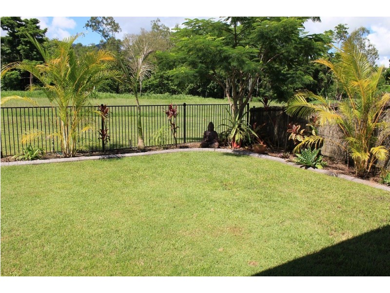 92 Abell Road, Cannonvale QLD 4802