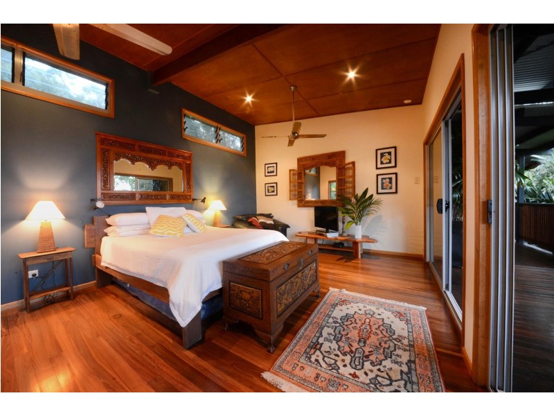 20 Macona Crescent, Cannonvale QLD 4802