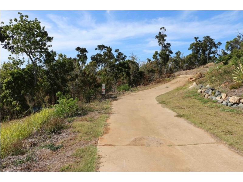 42 Beth Court, Cannonvale QLD 4802