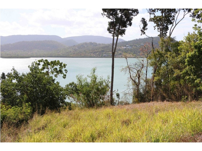 42 Beth Court, Cannonvale QLD 4802