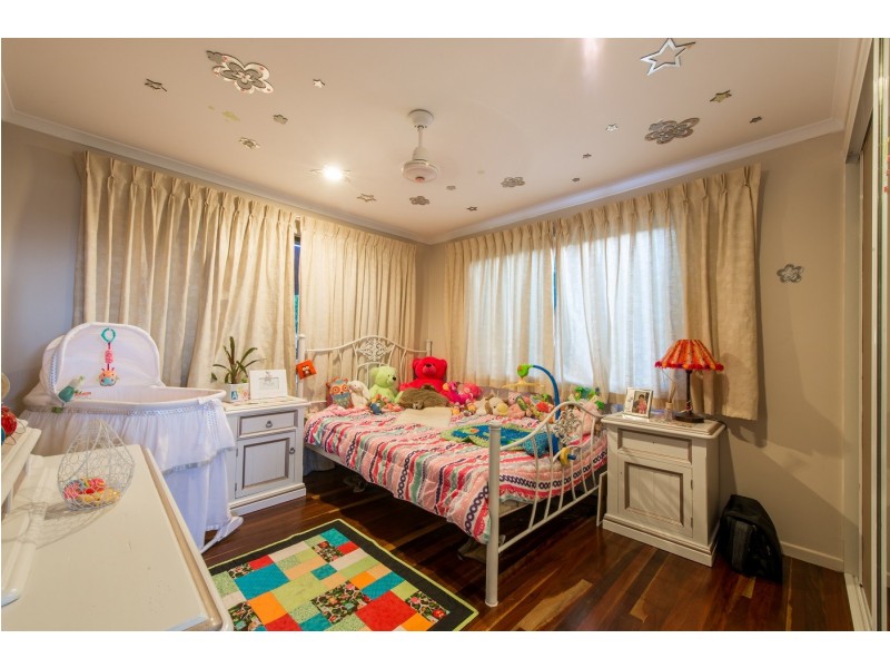 32 Jones Road, Cannonvale QLD 4802