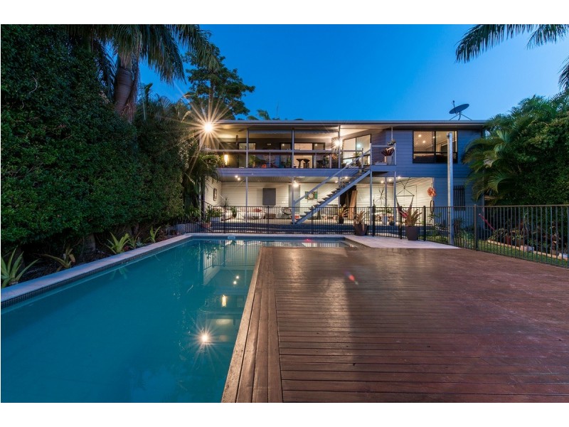 32 Jones Road, Cannonvale QLD 4802