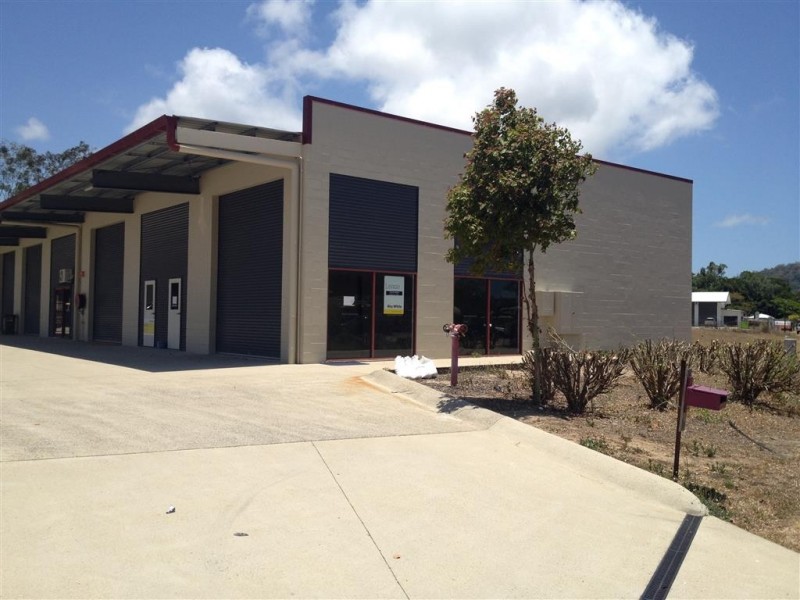 1a/21 Carlo Drive, Cannonvale QLD 4802