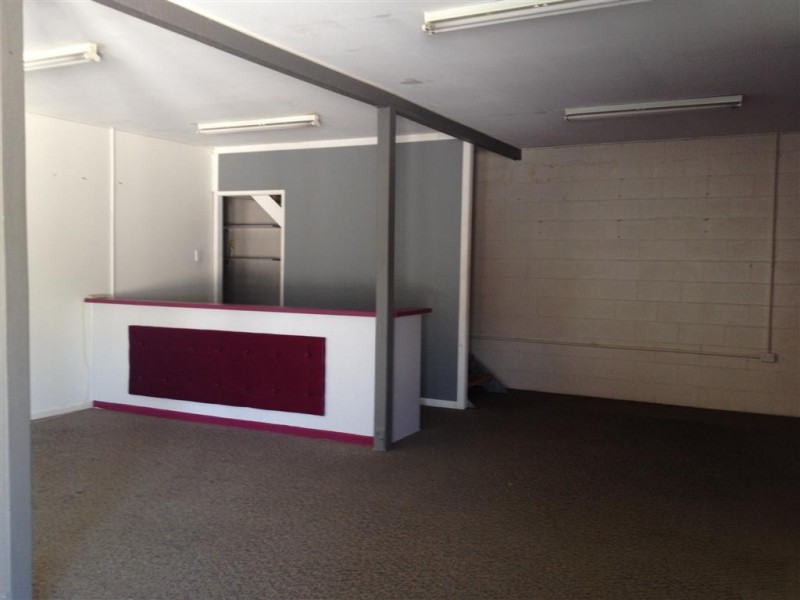 1a/21 Carlo Drive, Cannonvale QLD 4802