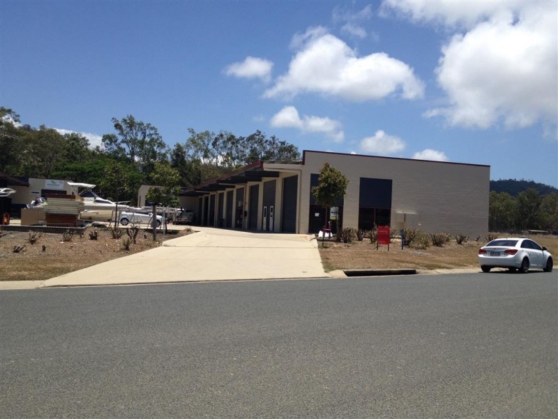 1a/21 Carlo Drive, Cannonvale QLD 4802