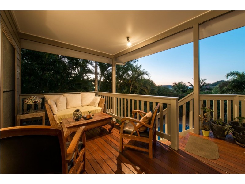 3 Country Road, Cannonvale QLD 4802