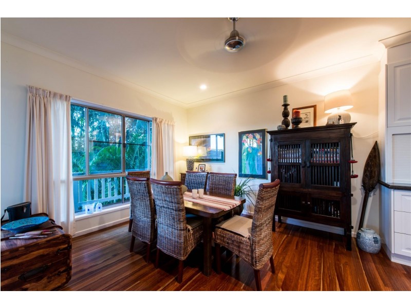 3 Country Road, Cannonvale QLD 4802