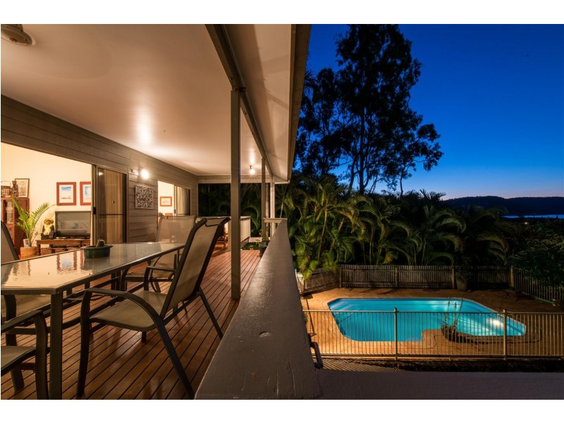 3 Country Road, Cannonvale QLD 4802