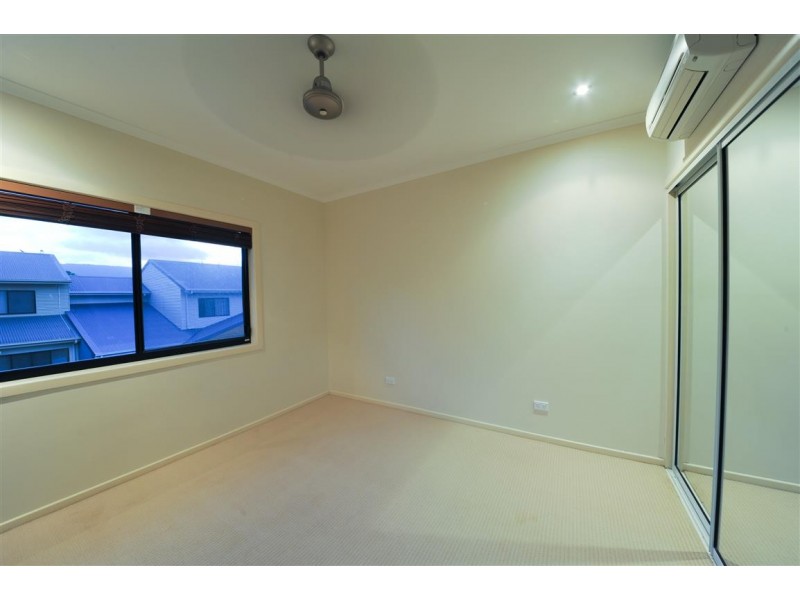 22/25 The Grove, Abell Road, Cannonvale QLD 4802