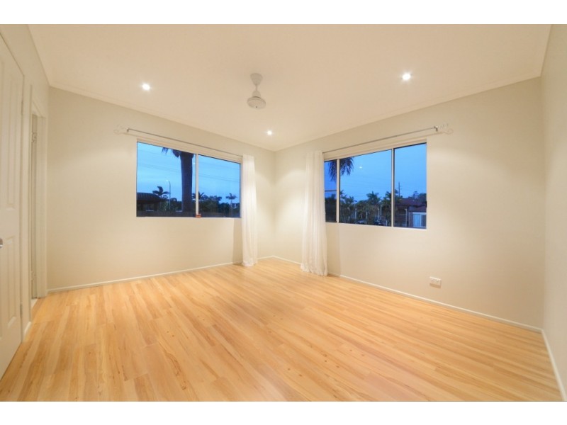 4 Jones Road, Cannonvale QLD 4802