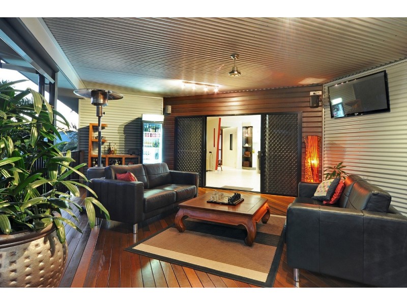 73 Country Road, Cannonvale QLD 4802