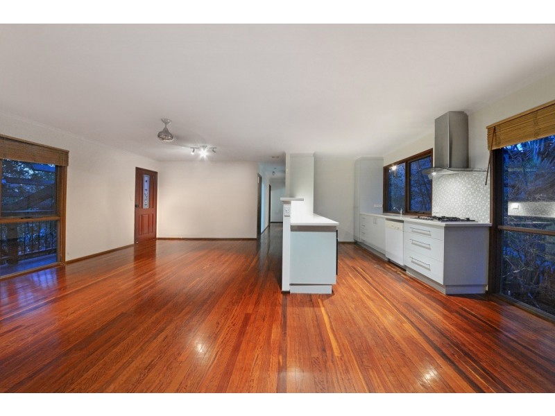 16 Macarthur Drive, Cannonvale QLD 4802