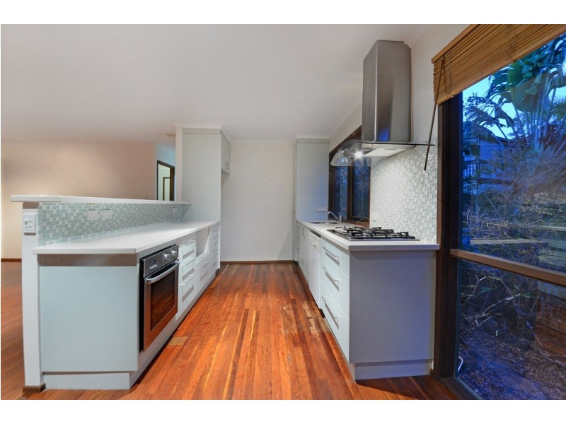 16 Macarthur Drive, Cannonvale QLD 4802