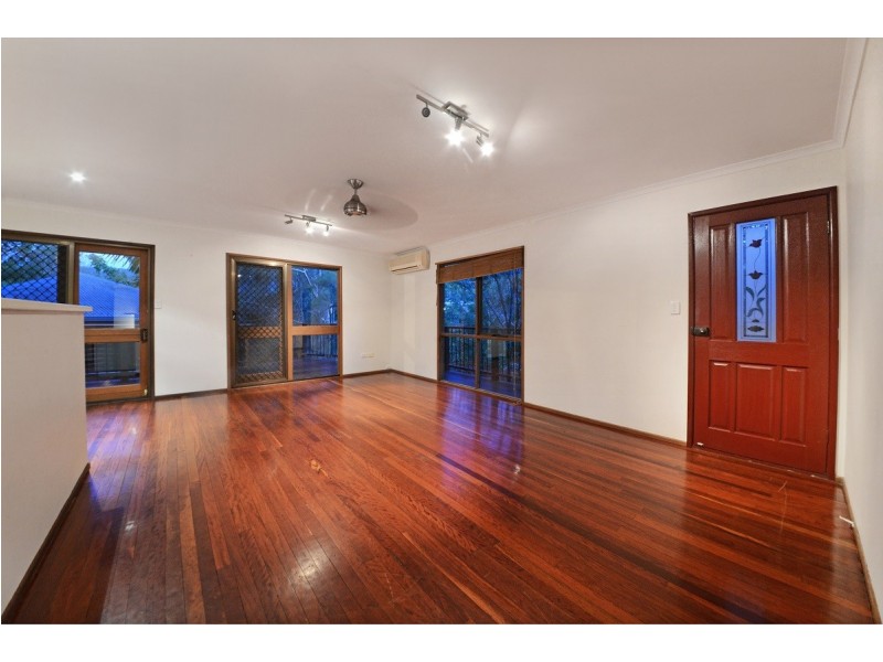 16 Macarthur Drive, Cannonvale QLD 4802