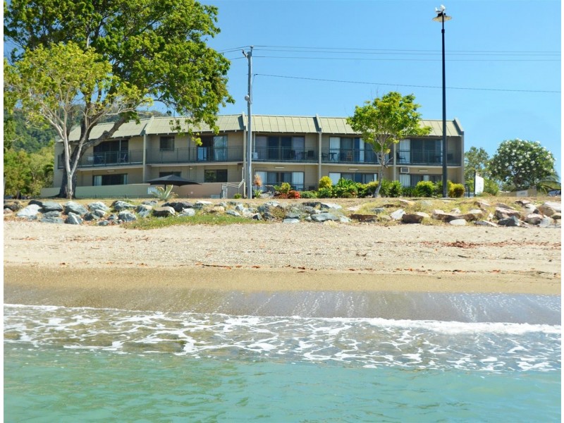 48 Coral Esplanade, Cannonvale QLD 4802
