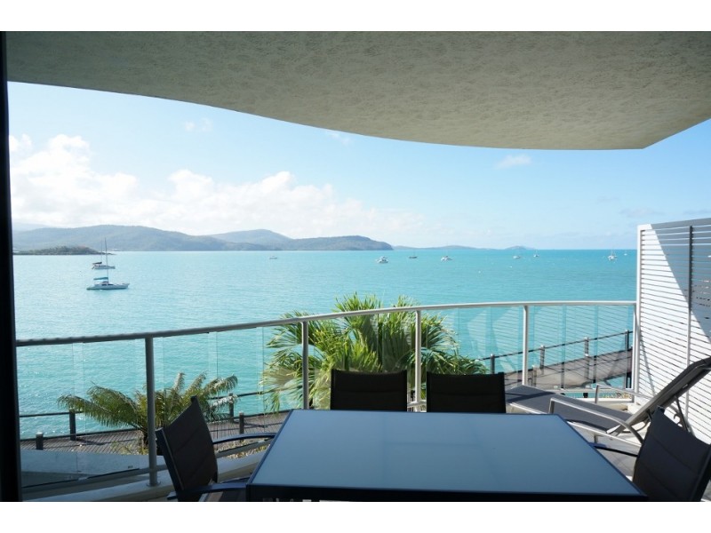 240/159 Shingley Drive, Cannonvale QLD 4802