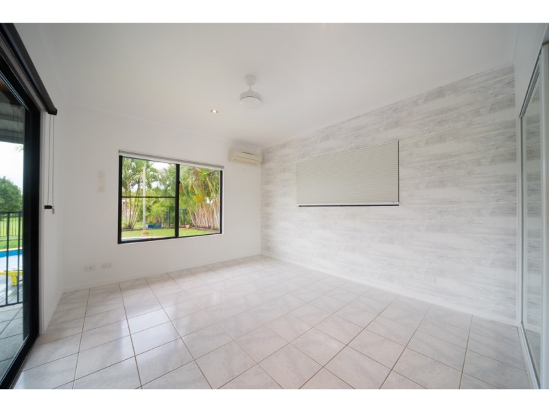 99 Abell Road, Cannonvale QLD 4802