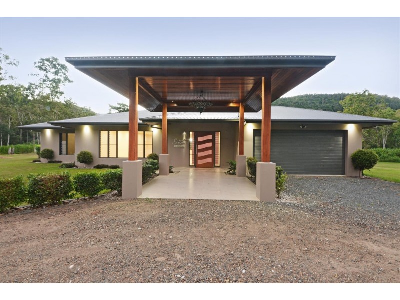 21 MIla Drive, Cannonvale QLD 4802