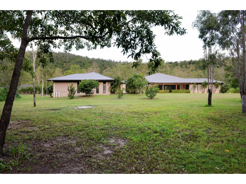 21 MIla Drive, Cannonvale QLD 4802