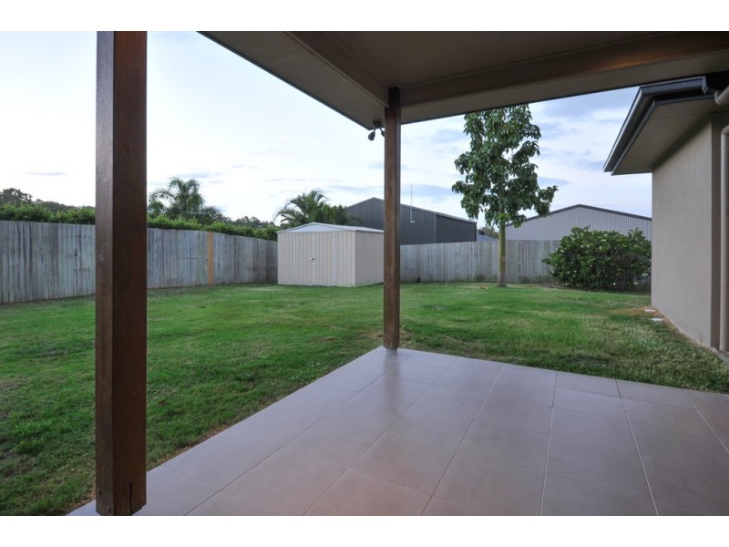 5 Endeavour Circuit, Cannonvale QLD 4802