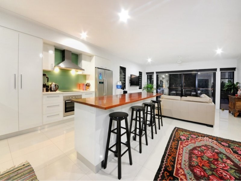 65 Country Road, Cannonvale QLD 4802