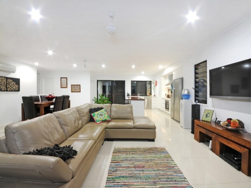 65 Country Road, Cannonvale QLD 4802