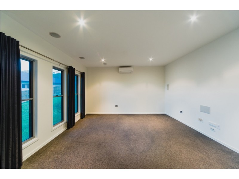2 Armada Crescent, Jubilee Pocket QLD 4802