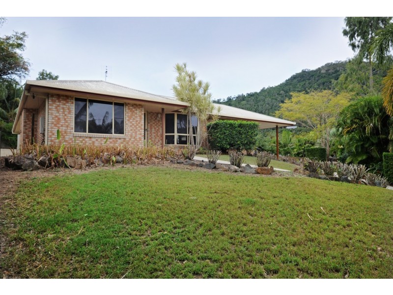 51 Country Road, Cannonvale QLD 4802