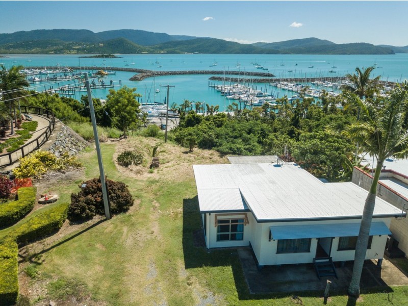 16 Summit Avenue, Airlie Beach QLD 4802