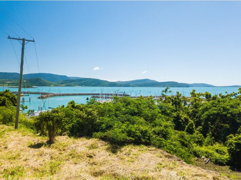 16 Summit Avenue, Airlie Beach QLD 4802