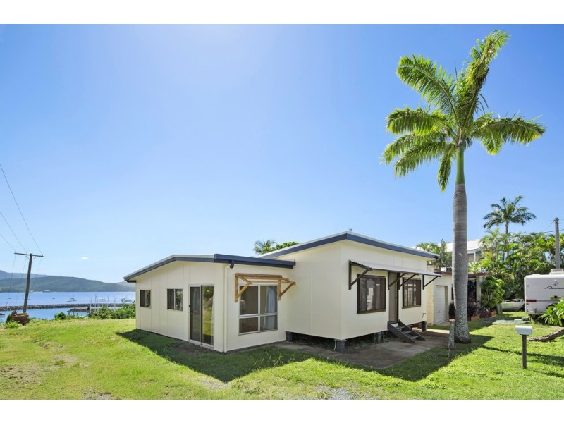 16 Summit Avenue, Airlie Beach QLD 4802