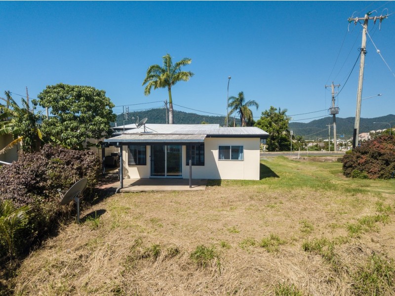 16 Summit Avenue, Airlie Beach QLD 4802