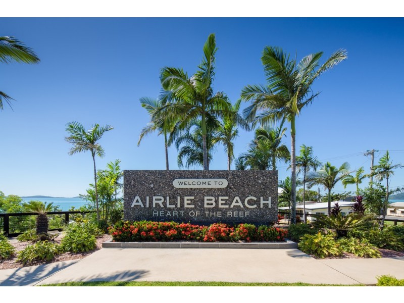 16 Summit Avenue, Airlie Beach QLD 4802