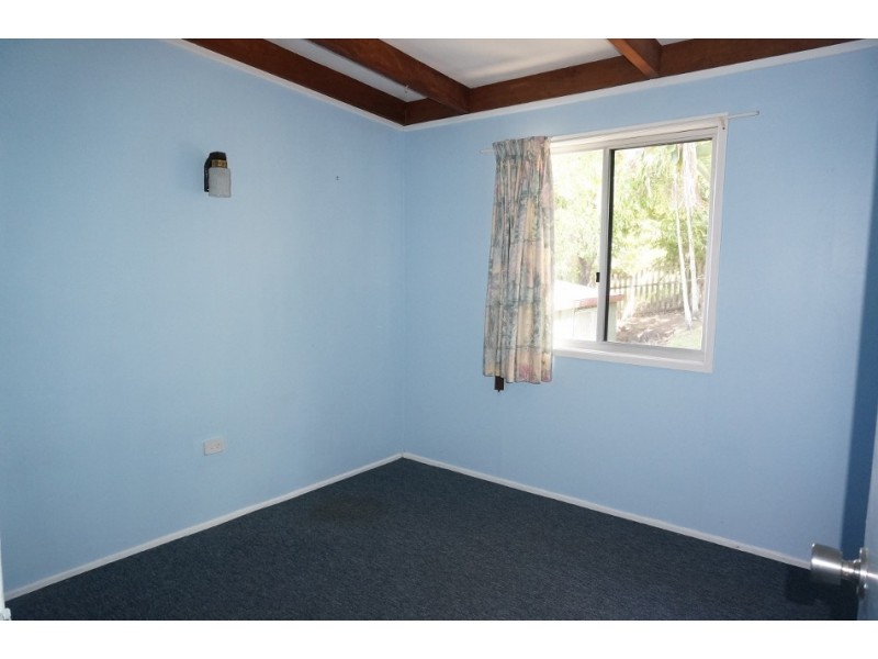 10 Balaka Street, Cannonvale QLD 4802