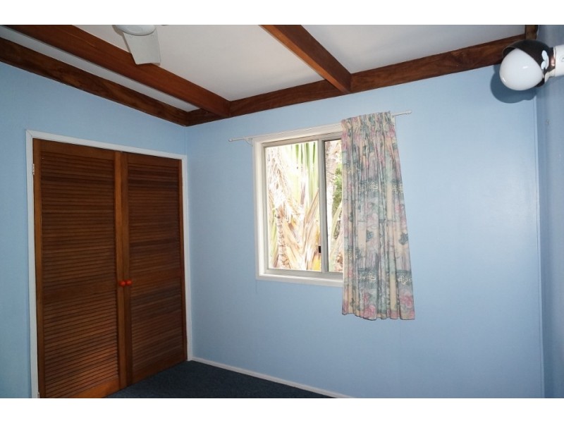 10 Balaka Street, Cannonvale QLD 4802