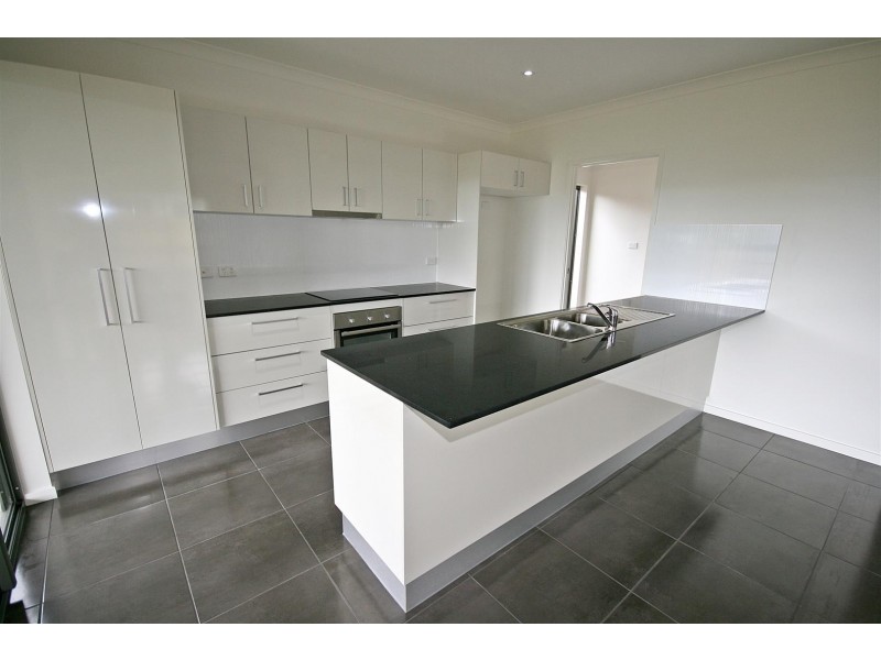 98 Fairweather Road, Cannonvale QLD 4802