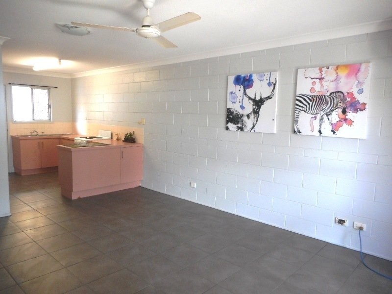 24/28 Island Drive, Cannonvale QLD 4802